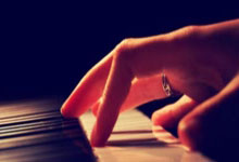 战国足首开记录，澳大利亚中场杰克逊-欧文当选全场最佳球员.